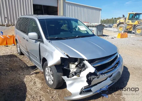 2011 Chrysler Town & Country Touring from USA, damaged, VIN 2A4RR5DG7BR783208